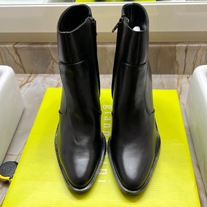 New Gianni Bini black booties.